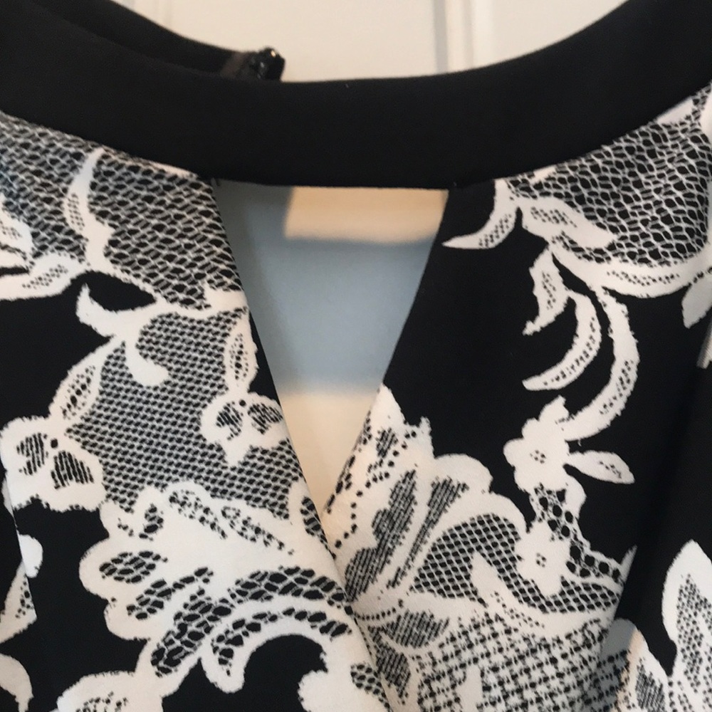 WHBM “instantly slimming” dress - Picture 3 of 4